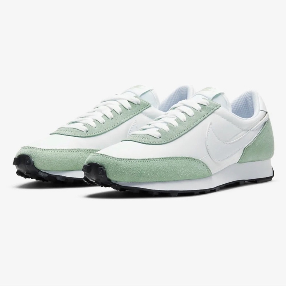 Nike Daybreak women’s shoes size 9.5